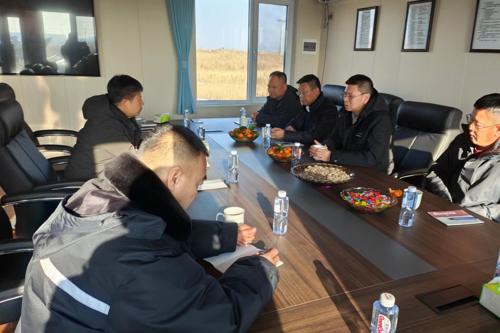 大洼區(qū)副區(qū)長李震到盤錦市漁業(yè)協(xié)會慰問并聽取工作匯報