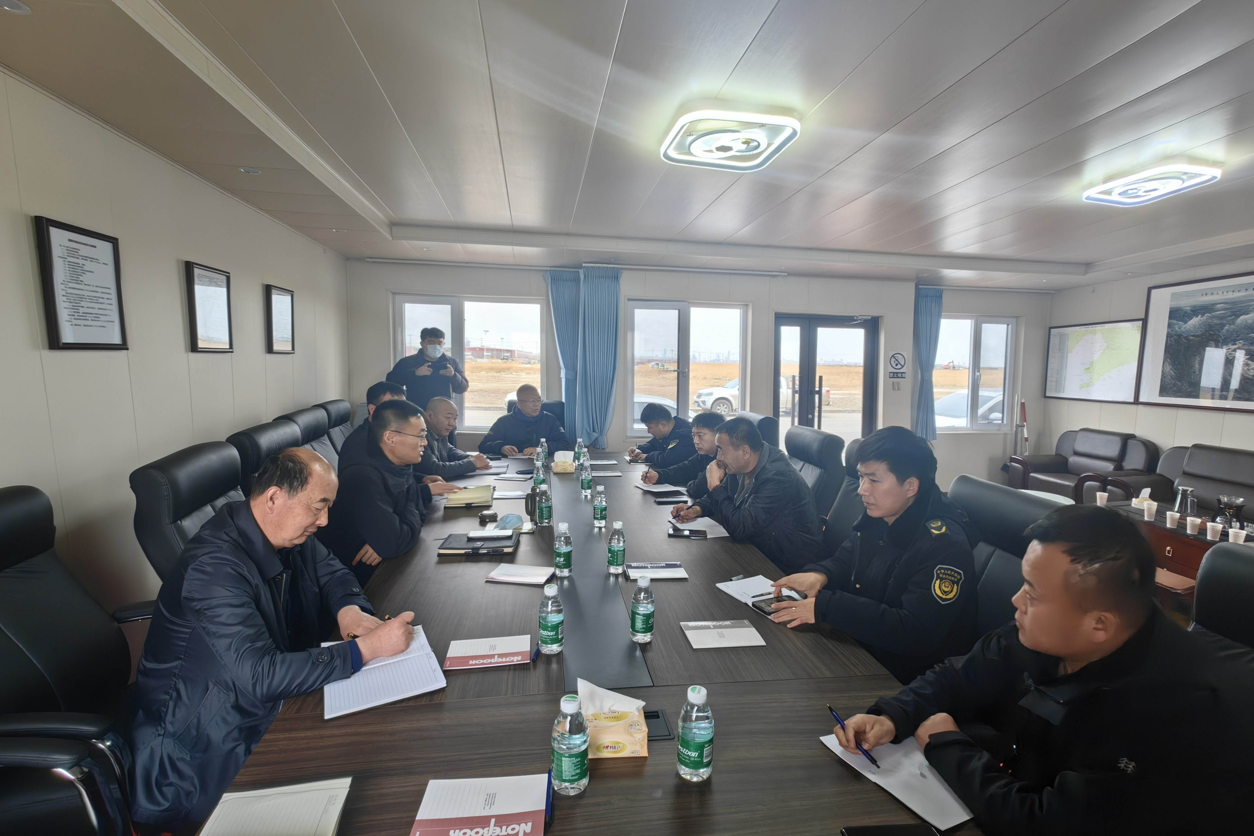 二界溝街道黨工委書記劉純召開推進漁港漁船綜合管理會議